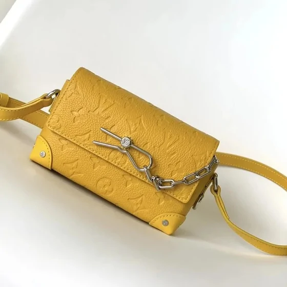 Borsa gialla con tracolla